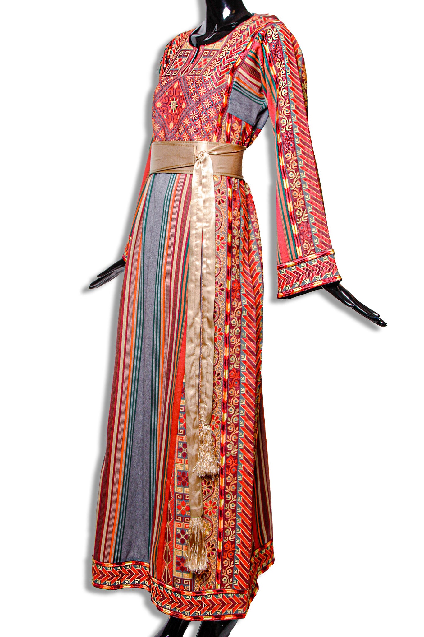 Embroidered Thobe