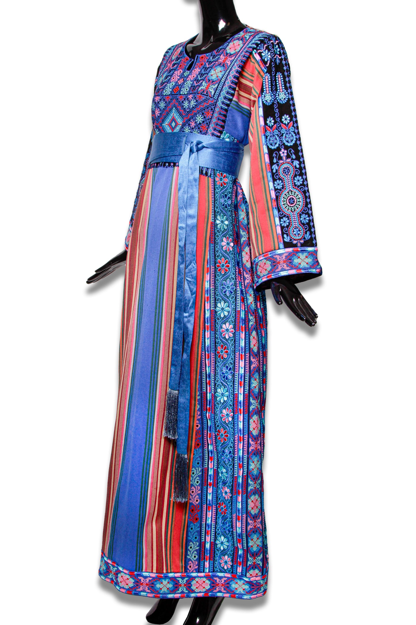 Embroidered Thobe