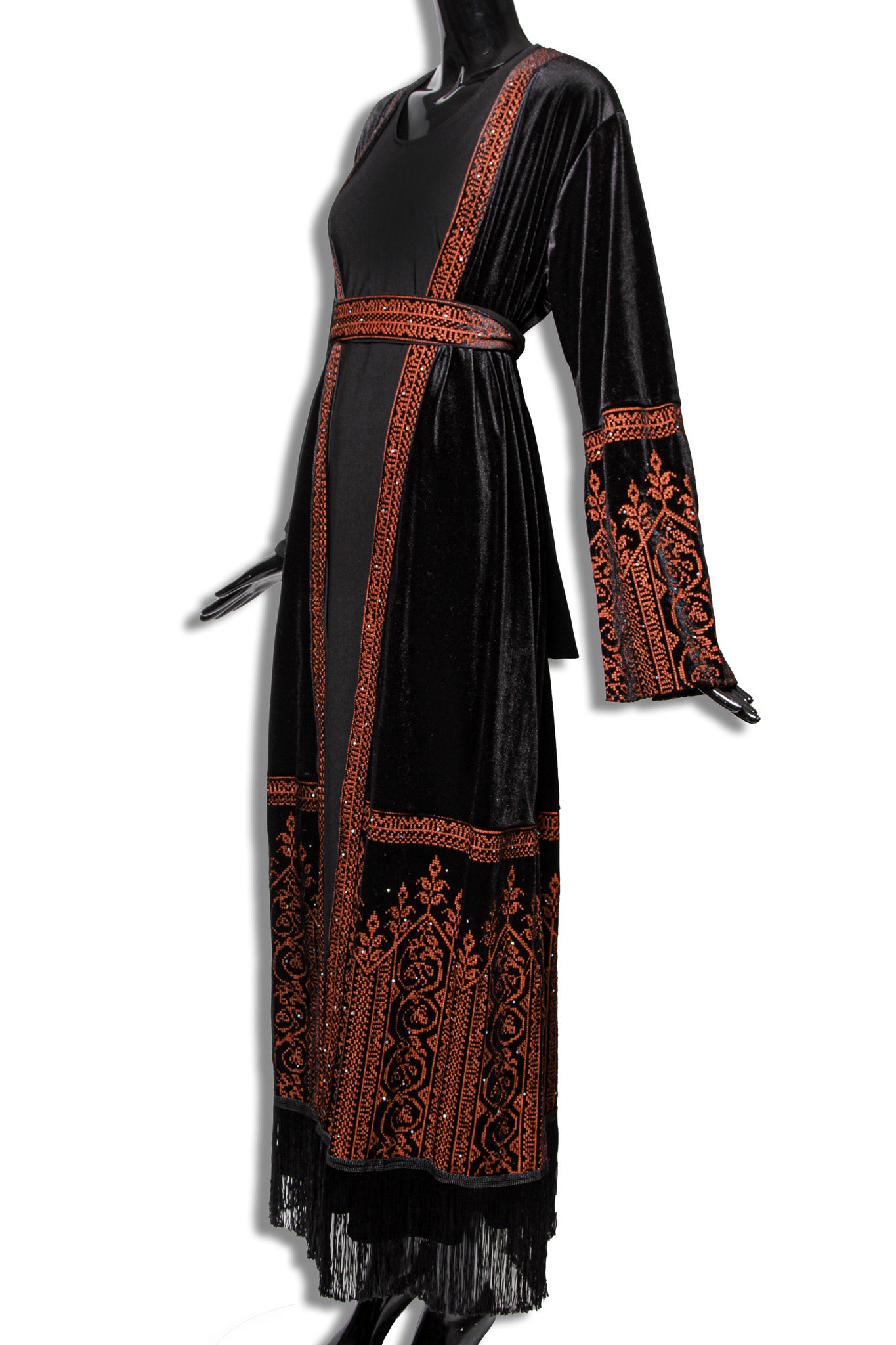 Embroidered Thobe