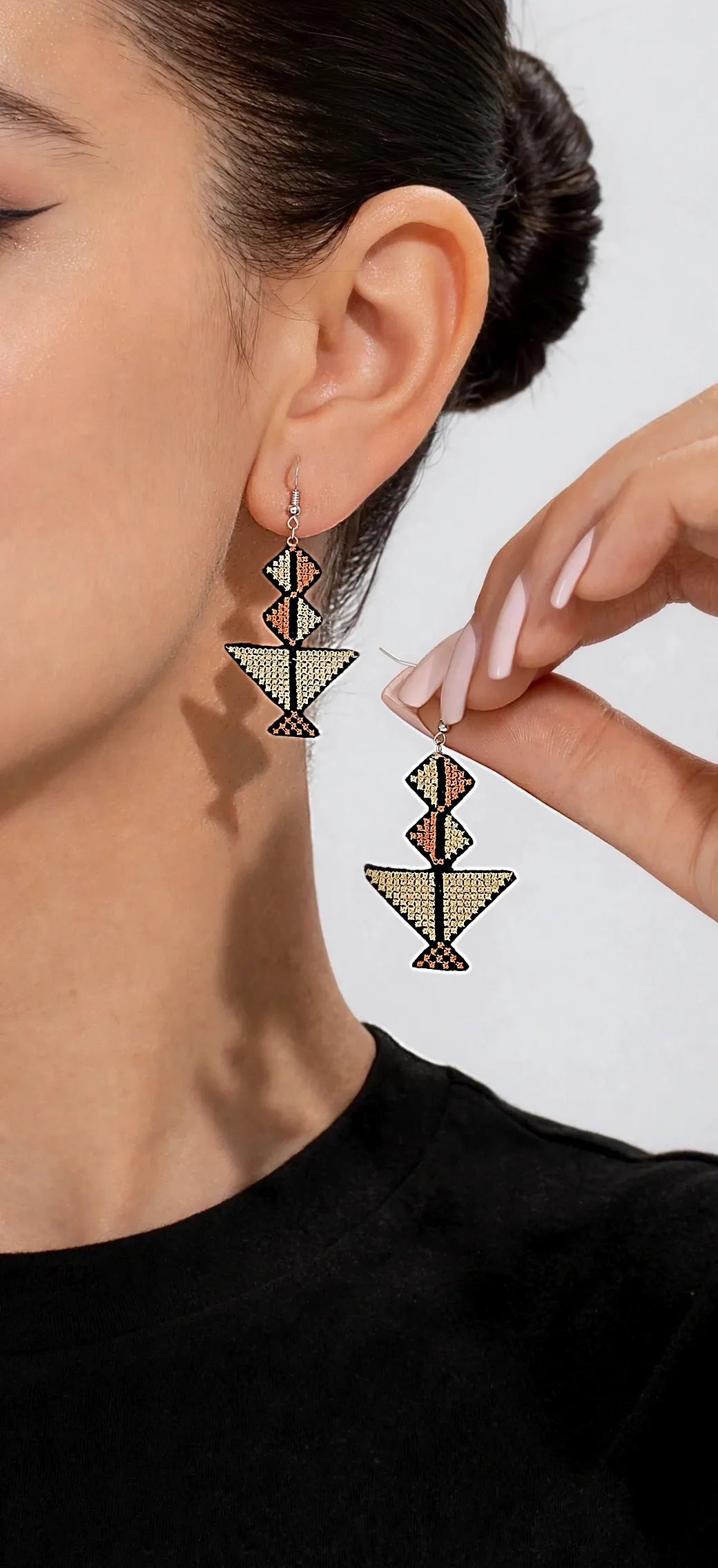 Embroidery earring 1