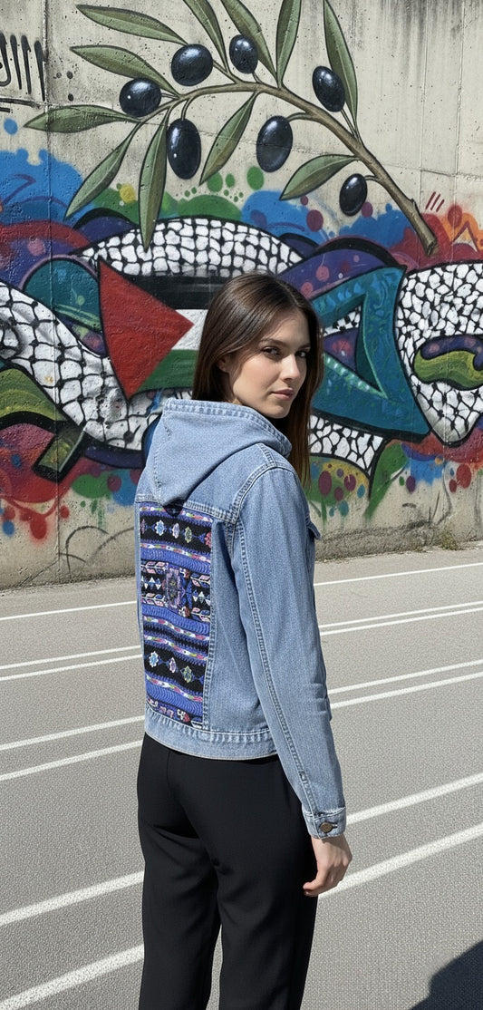 Embroidery denim jeans jacket light blue